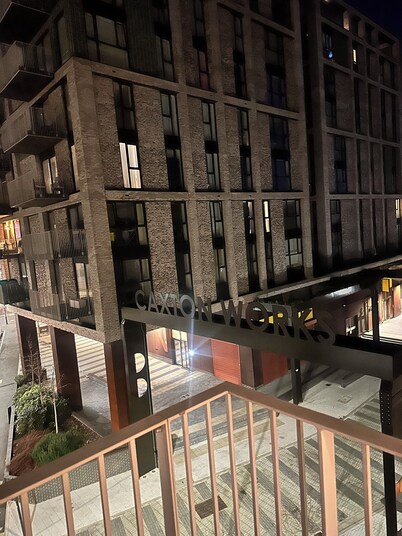 Elite two-bedroom, two-bath apartment Excel London