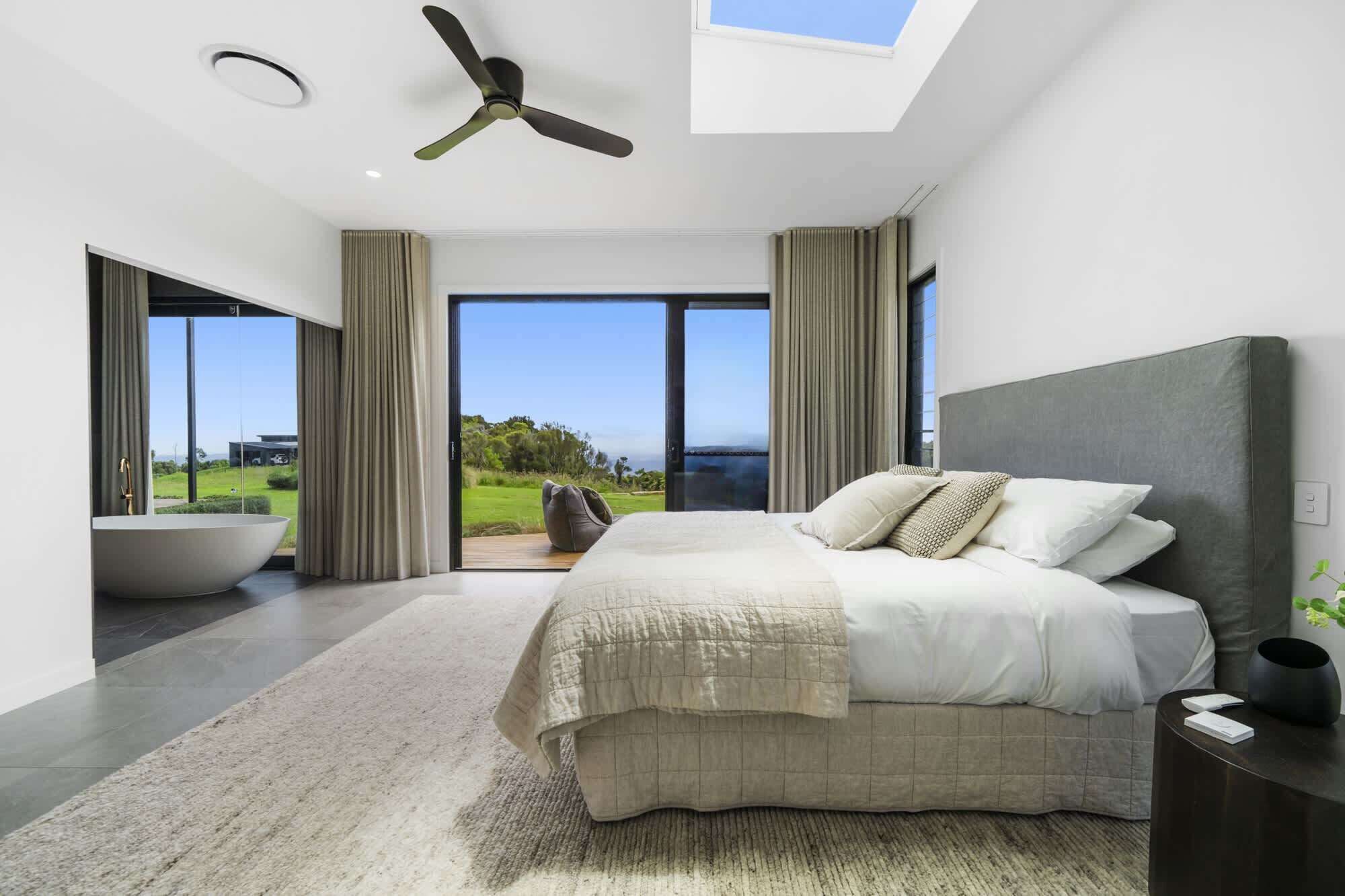 4 bedrooms, WiFi, bed sheets