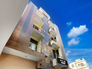 House | Exterior - Super Hotel O Sheetla Colony (Gurugram)