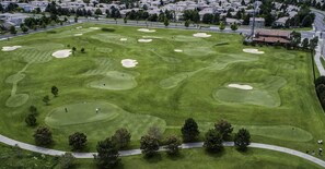 Golf - Spacious 3BR/2.5BA • 10 min to DIA• Private Entry (Denver)