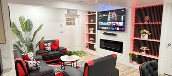 Spacious 3BR/2.5BA • 10 min to DIA• Private Entry