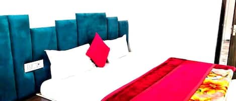 Luxury Double Room, City View | Exterior