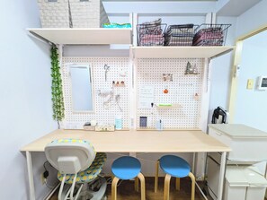 Interior - Ijiri 101, 6-minute walk from Nishitetsu Ijiri Station. 15cm thick sleeping mat, scented by Francfranc. Nespresso machine. Conveniently located 3 minutes from a convenience store, this is an adult's hideaway. (福岡市南区井尻)