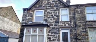 Cosy Welsh quarryman’s cottage