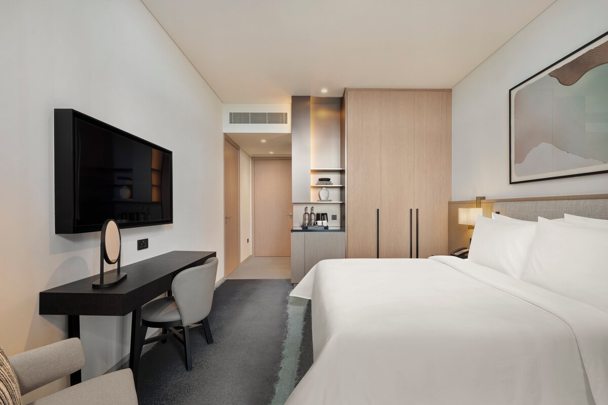 Minibar, in-room safe, blackout drapes, iron/ironing board