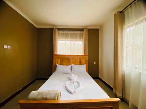  Hideaway Near Kilimanjaro Airport Private Pool & Chemka Hot Springs Access