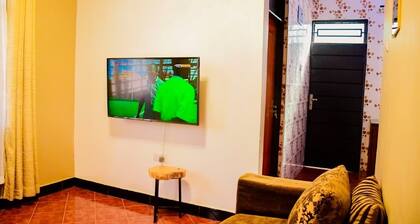 Hideaway Near Kilimanjaro Airport Private Pool & Chemka Hot Springs Access