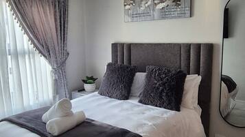 Fer et planche Ă repasser, Wi-Fi, draps fournis