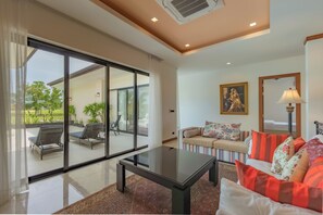 Biệt thự, quang cảnh sân golf | Nội thất