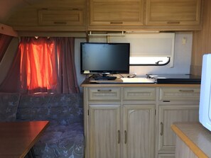 Interior - Heart Land Hills in Noto 37 Trailer House Sho (Nanao)