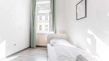 Basic-Apartment | BĂŒgeleisen/BĂŒgelbrett, kostenloses WLAN