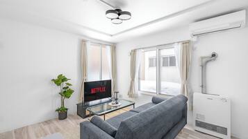 Apartment | Living area