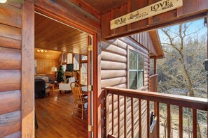 Property grounds - Hot Tub + Pool Access, Game Room | Mins to Dollywood | Grand Getaway Cabin (Sevierville)