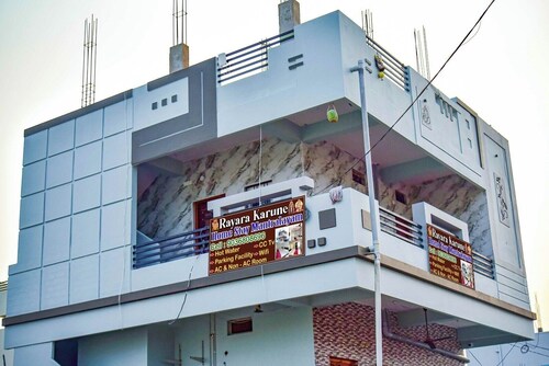 Rayara Karune Home Stay Mantralaya