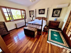 4 chambres, fer et planche à repasser, Wi-Fi, draps fournis