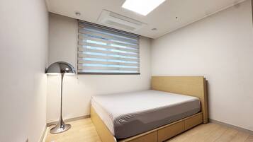 4 室のベッドルーム、アイロン / アイロン台、WiFi、ベッドシーツ