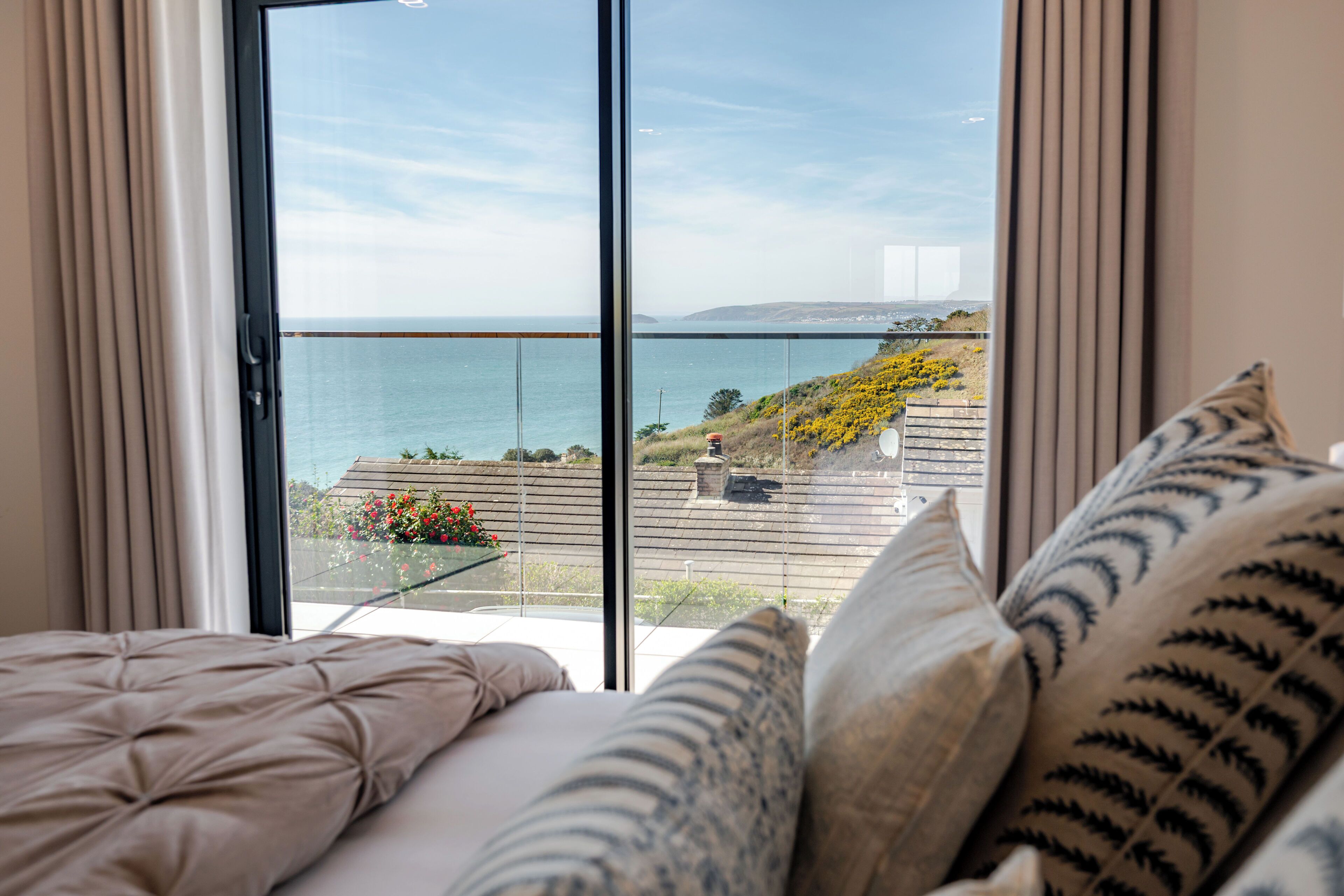 4 bedrooms, iron/ironing board, travel cot, free WiFi