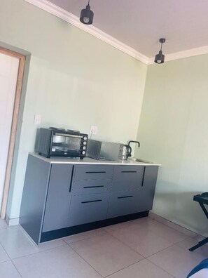 Standard Double Room, Garden View | Interior - TrendyBliss Guest House (Northam)