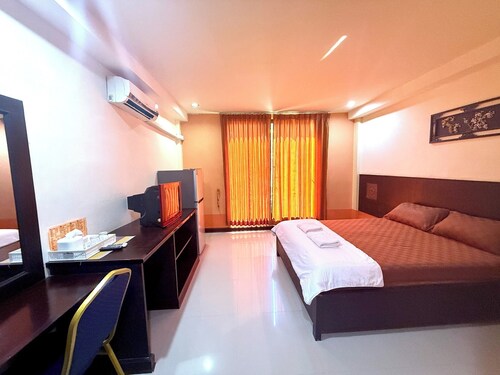 Nongbua Greenview Hotel