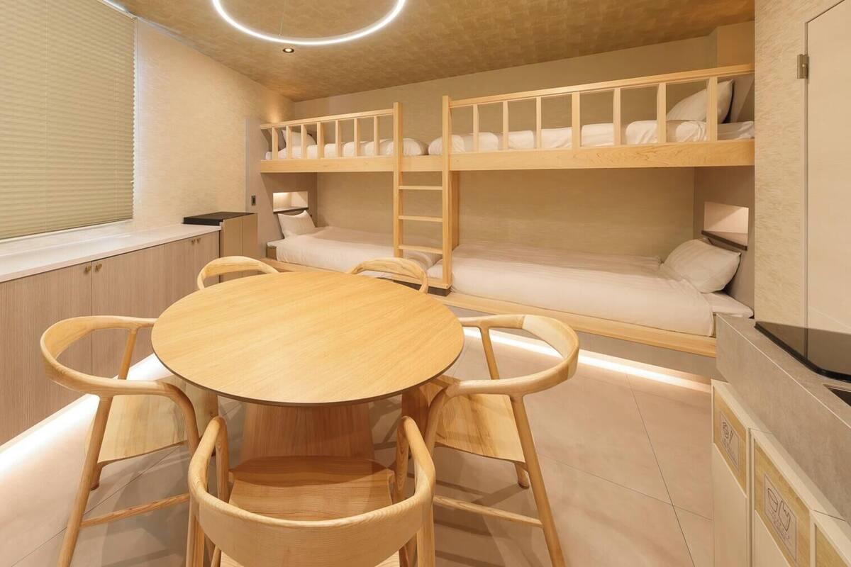 Design Studio Suite, Non Smoking, Private Bathroom (302)