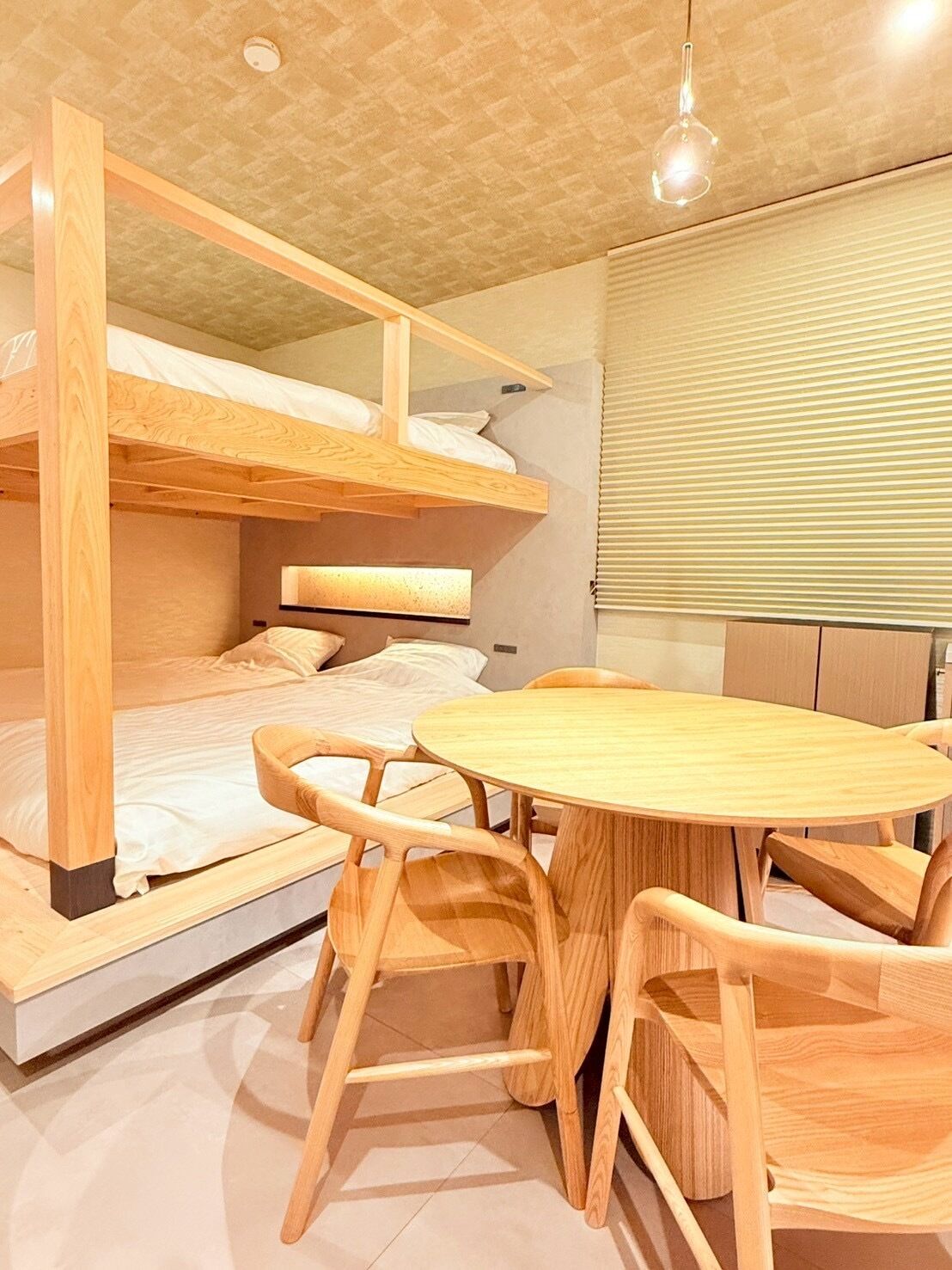 Design Quadruple Room | Desk, free WiFi