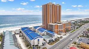 Exterior - Beach front condo 1BR 2BA Condo Sleeps 6 Private Balcony, heated pool. (Orange Beach)