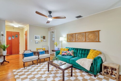 Modern Stay w/ Big Patio