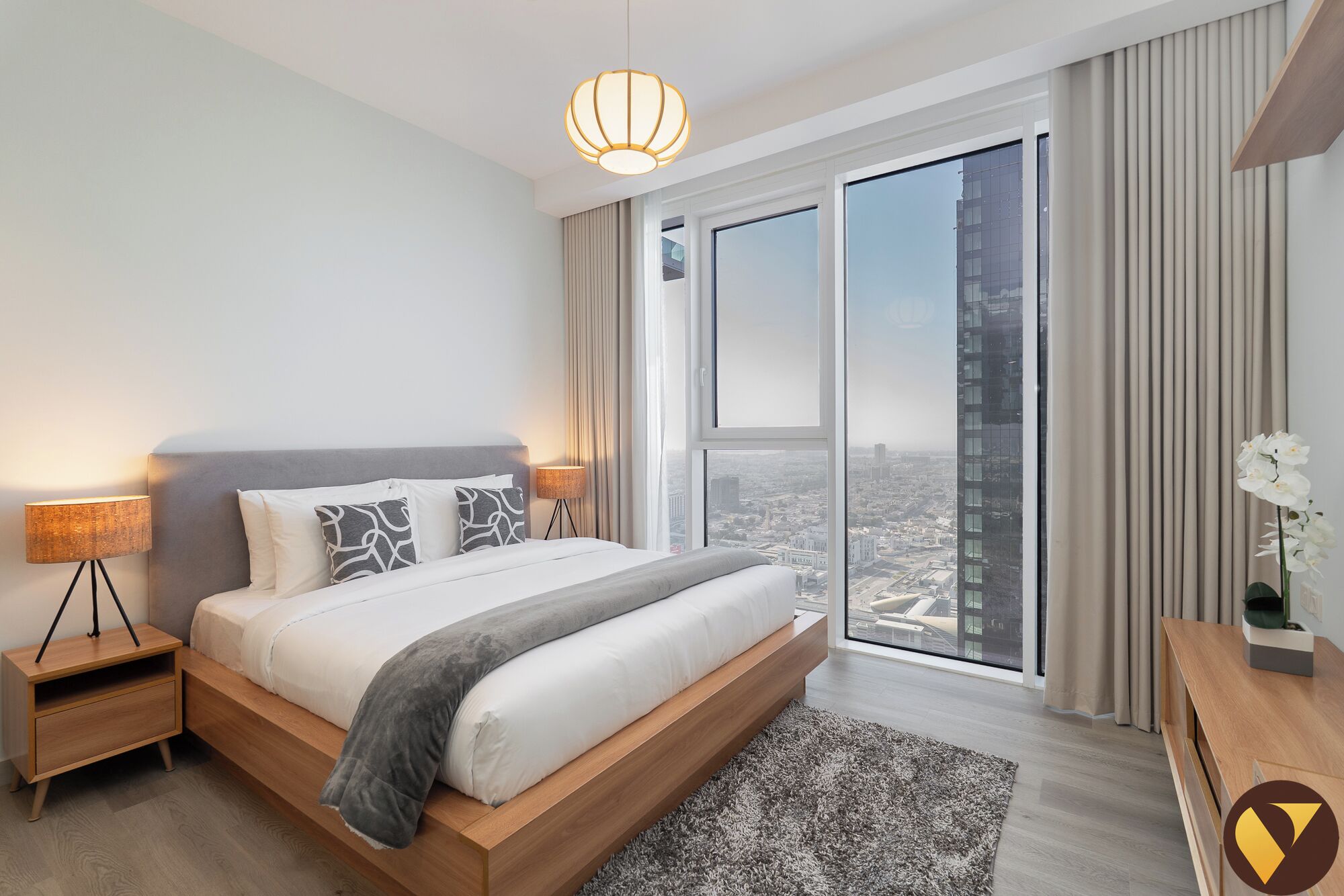 Apartamento família, sacada, vista para a cidade | Vista do quarto