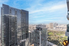 Family Apartment, Balcony, City View | Bahagian luar