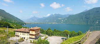 Gorgeous apartment in Ponte Caffaro with WiFi