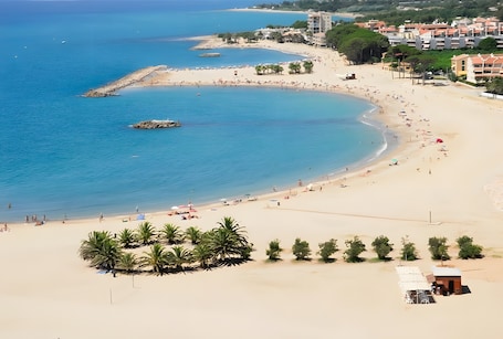 Beach nearby. Holiday Home 'Villa María Magdalena' with Private Terrace, Wi-Fi and Air Conditioning