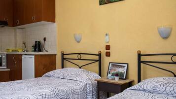 1 bedroom, iron/ironing board, WiFi, bed sheets