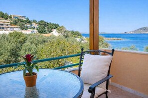 Property grounds - Agali Beach - Sea View Apartment in Chios (Marmaro)