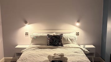 1 bedroom, iron/ironing board, travel cot, free WiFi