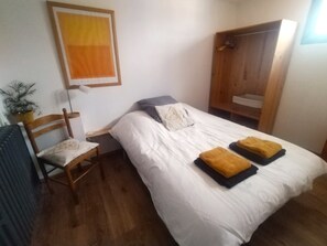 1 chambre, accès Internet, draps fournis