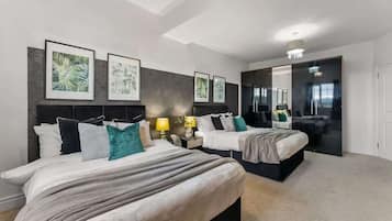 4 bedrooms, iron/ironing board, WiFi, bed sheets