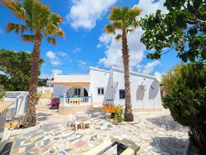 Outdoor dining - Vacation home Irene by Interhome (Calpe/Calp)