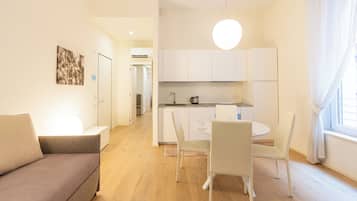 Apartment, 2 Bedrooms | Living area
