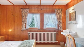 1 habitación, wifi y ropa de cama