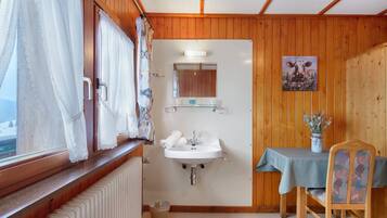 Douche, serviettes fournies