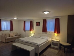 2 Schlafzimmer, WLAN, Bettwäsche