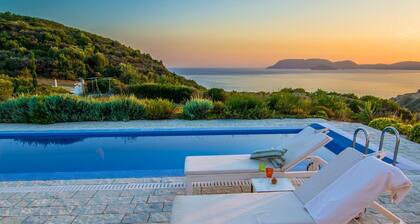 Villa Porto Mella – Sea View & Private Pool near Daphne Beach