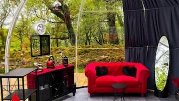 Tent, 1 King Bed, Garden View | Interior