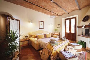 Iron/ironing board, free WiFi - Villa Montecastello (Monteriggioni)