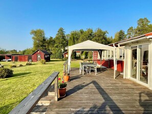 تناول الطعام بالخارج