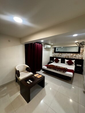 Superior Double Room, Balcony - HOTEL BANJARA (Bhopal)