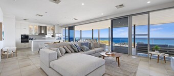 Port Willunga Sandcastle by Wine Coast Holidays