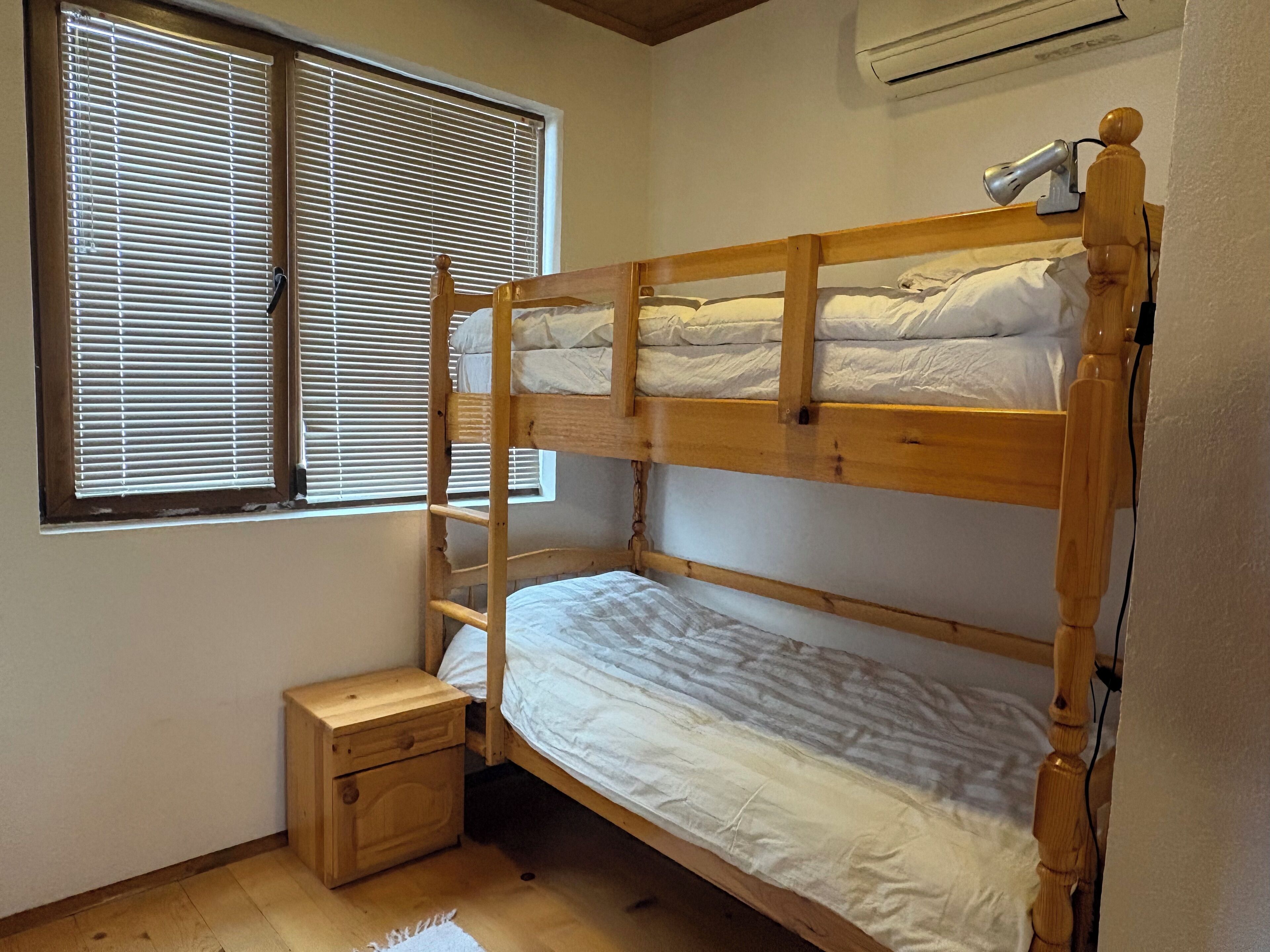 3 soverom, strykejern/-brett, wi-fi og sengetøy