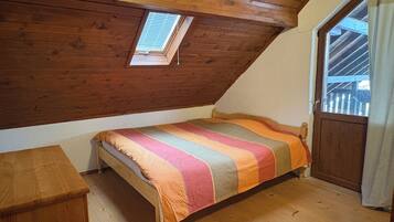 3 slaapkamers, een strijkplank/strijkijzer, wifi, beddengoed