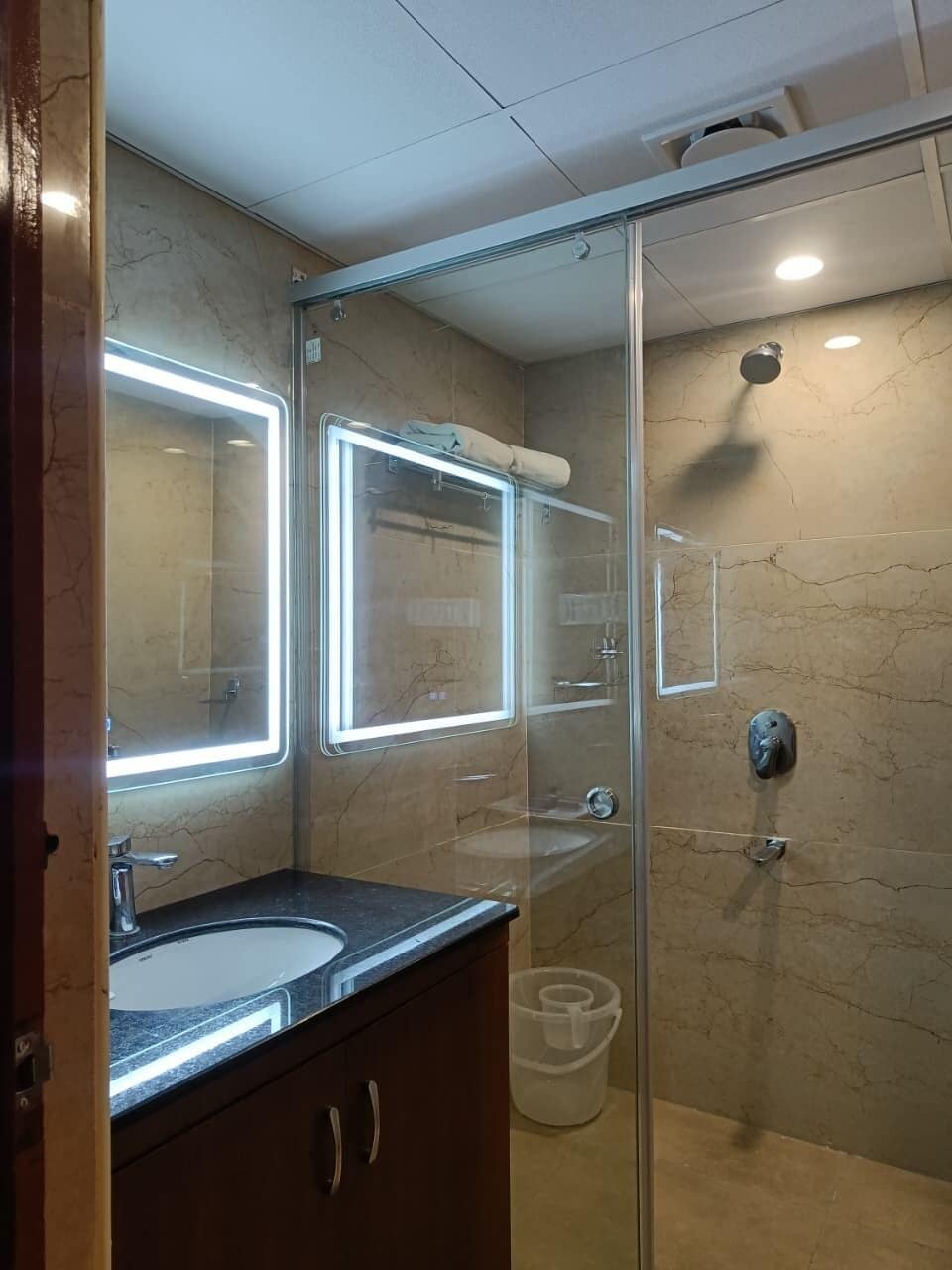 Superior Room | Bathroom | Shower, free toiletries, hair dryer, bidet